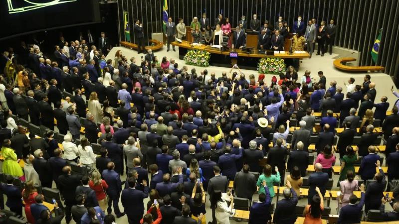 Medida prevê aumento nas bancadas de estados com crescimento populacional.
