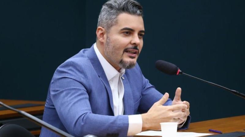 O deputado Thiago Flores (Republicanos-RO) é o relator do texto substitutivo.