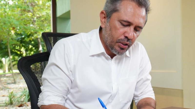 Elmano de Freitas deve reunir prefeitos nas próximas semanas para tratar dos projetos