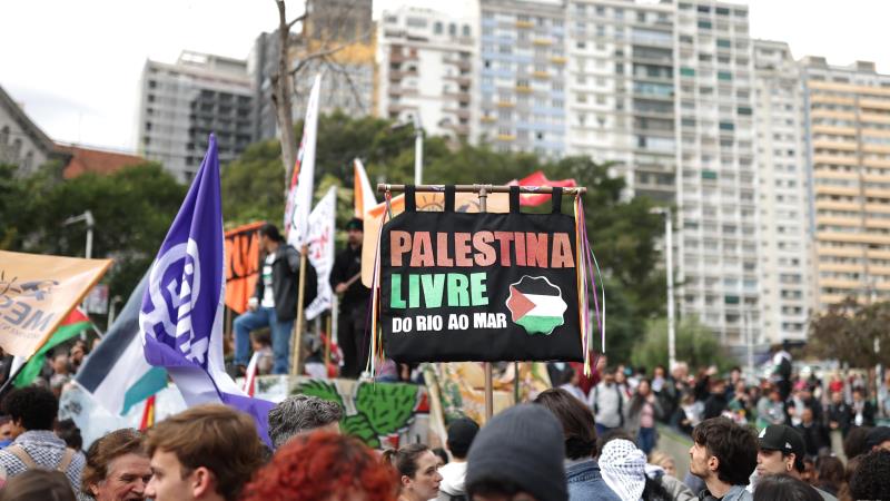 Manifestação em São Paulo pelo fim do genocídio em Gaza e ruptura das relações do Brasil com Israel.
