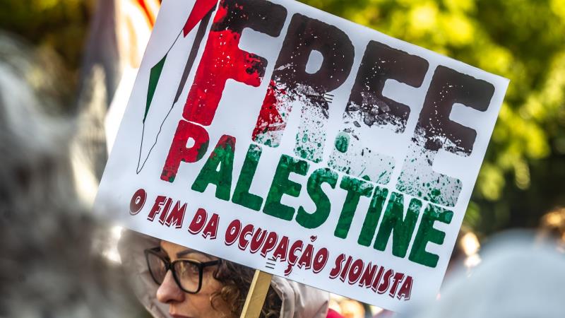 Protesto em Porto Alegre em solidariedade ao povo palestino.