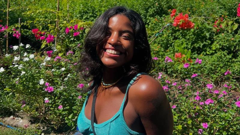 Juliana Marins tinha 24 anos e viajava pela Ásia quando caiu de penhasco durante trilha.
