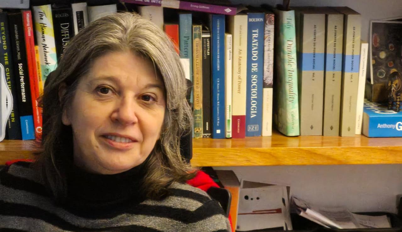 Angela Alonso: 
