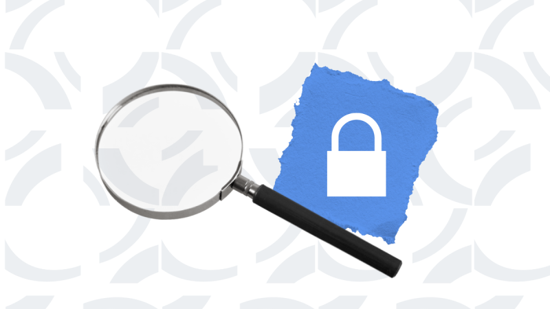 Perito da Polícia Federal acompanha o processo digital em tempo real.
