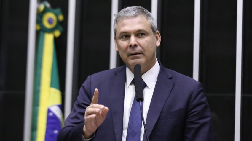 Lindbergh Farias.