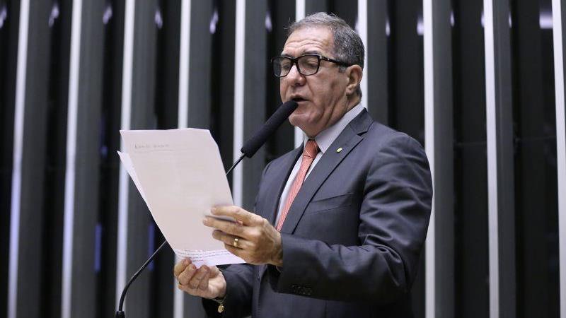 O deputado Luiz Gastão (PSD-CE) é o autor da proposta.