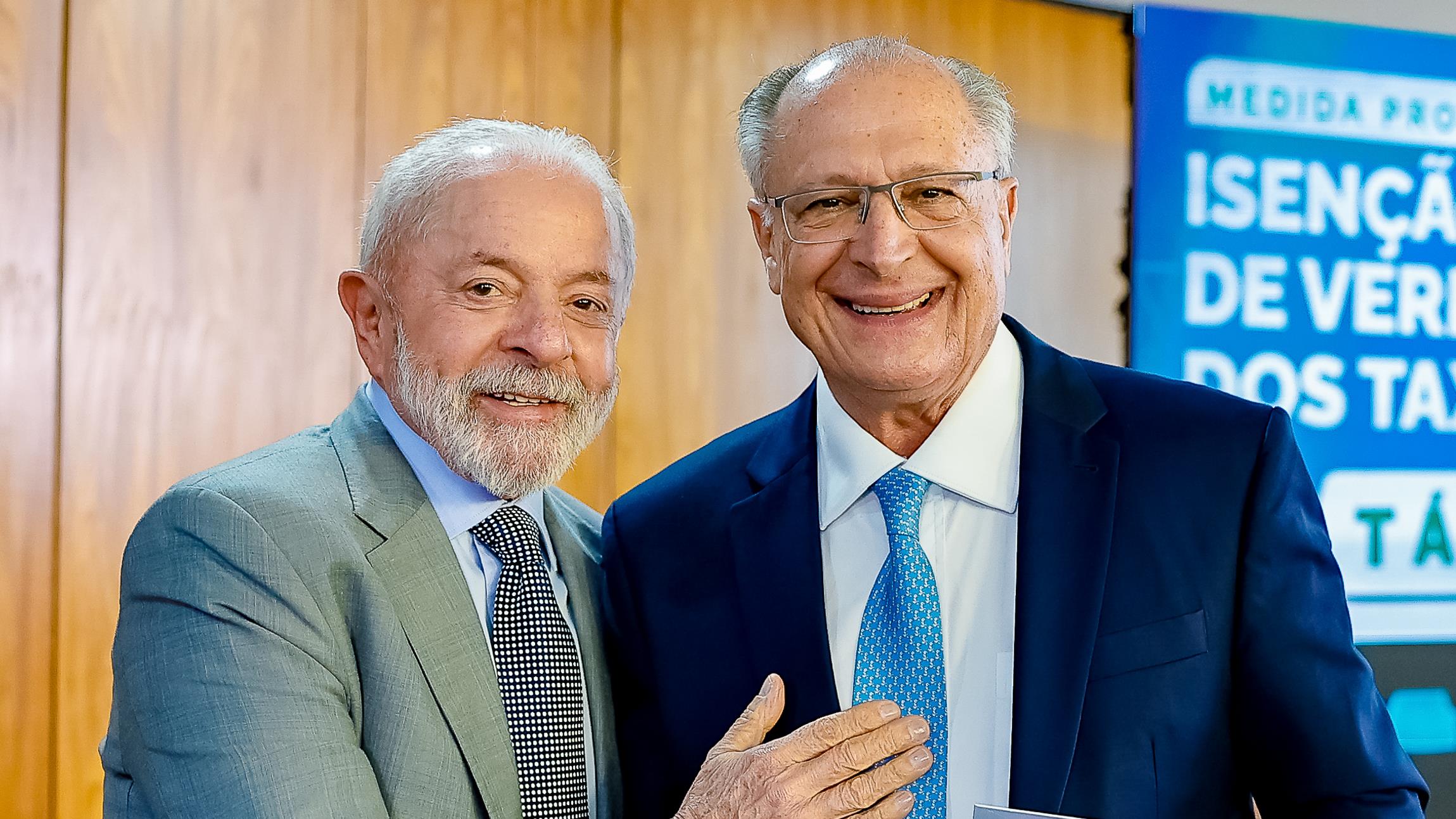 Experiência, moderação e atuação na crise com os EUA fazem do vice um nome forte em SP.