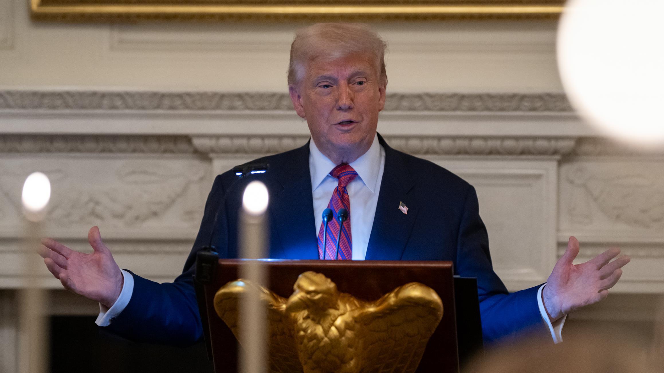 Tarifa de Trump é grave, mas o erro também está na política doméstica brasileira.