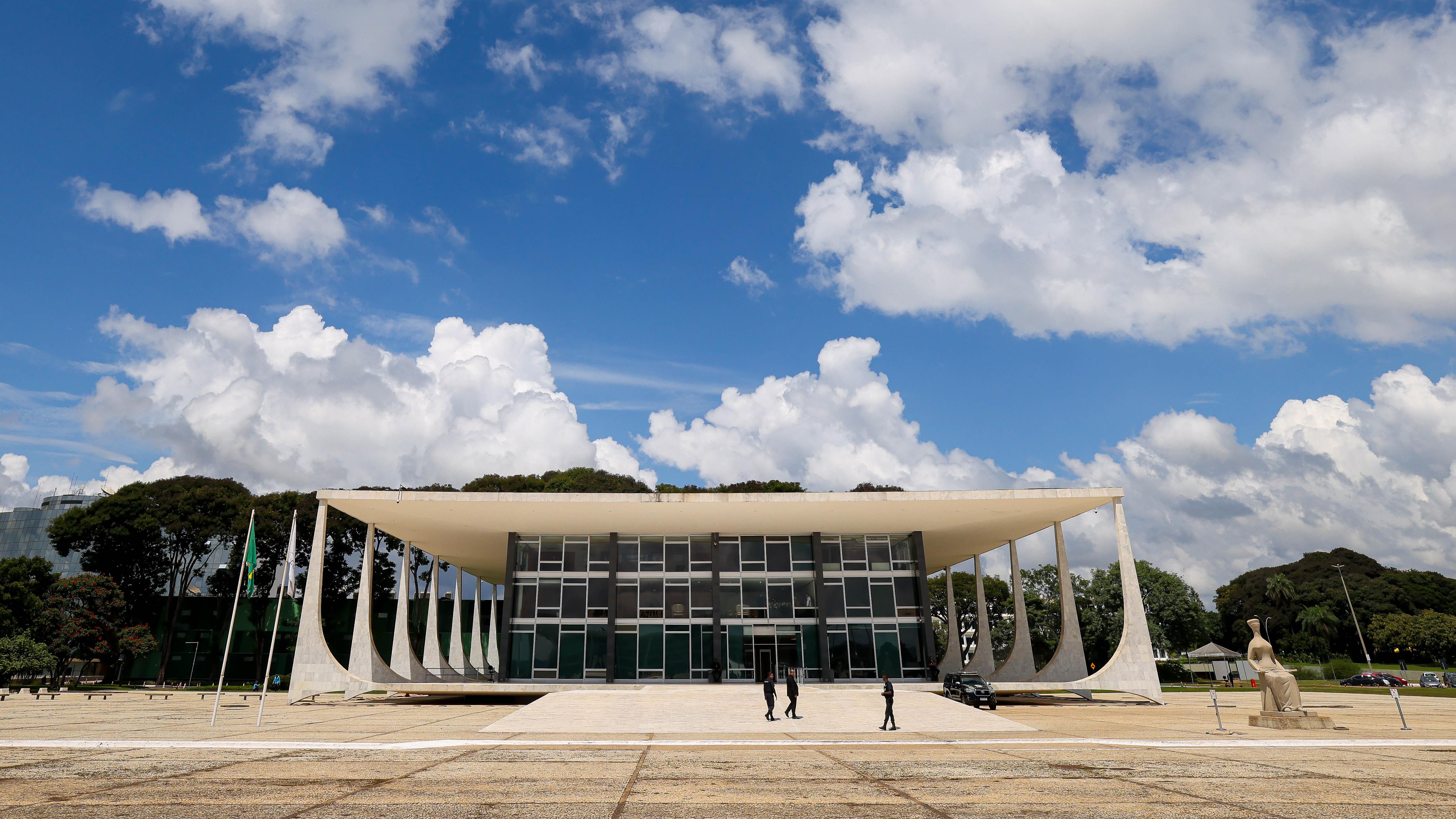Limitar ações no STF é calar a sociedade.