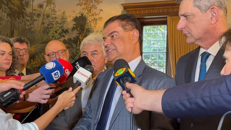 Comitiva de parlamentares brasileiros nos EUA busca negociar o fim das tarifas de 50%.