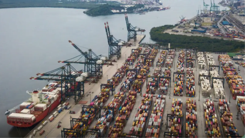 Porto de Santos.