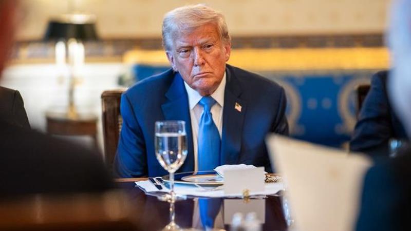 Para professor de Relações Internacionais, pressão inflacionária causada por tarifaços pode piorar popularidade de Donald Trump.