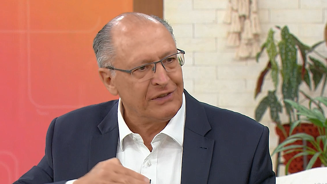 Vice-presidente aposta em mobilização empresarial para tentar reverter tarifa de Trump.