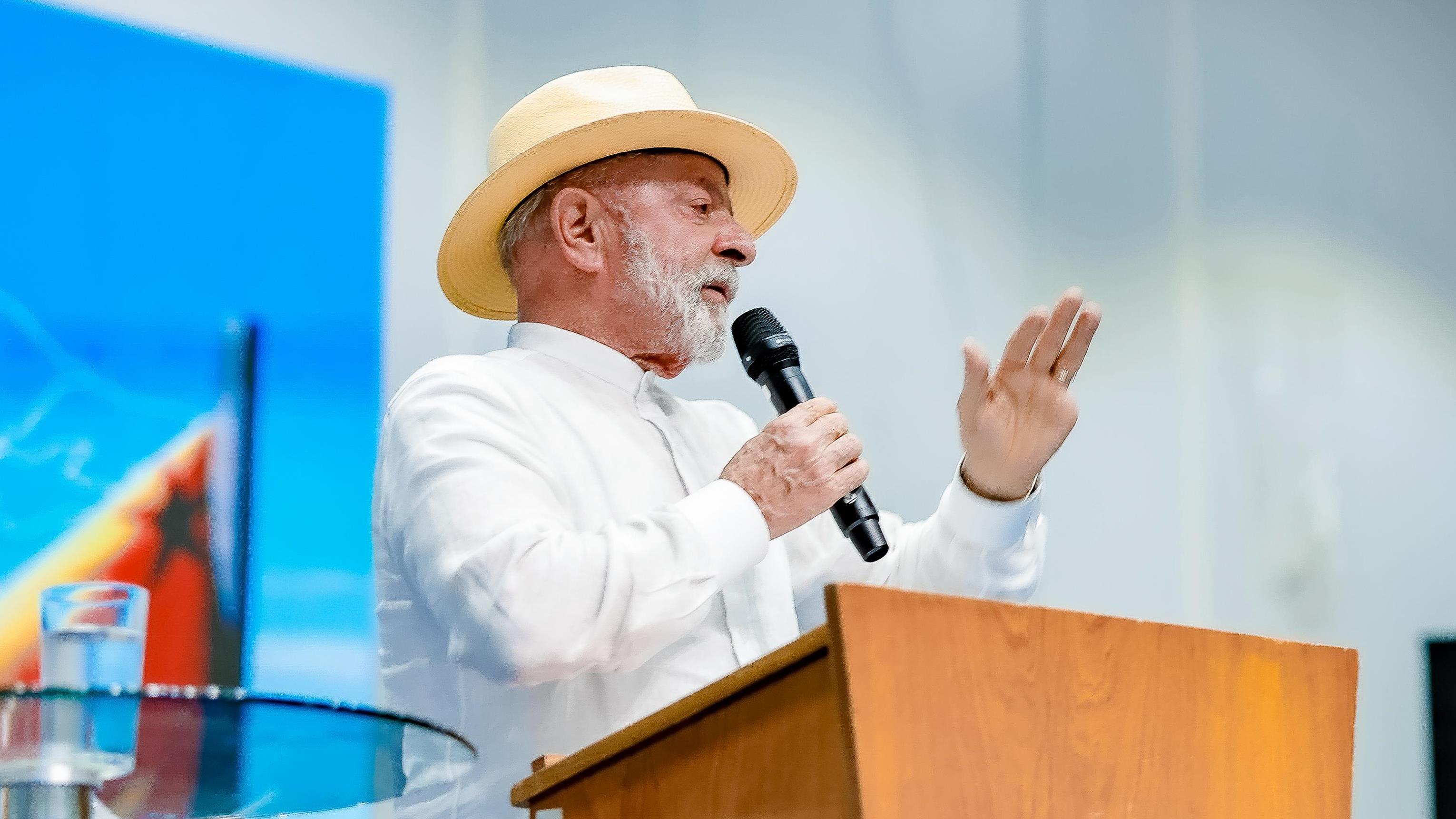 Lula encara tarifaço e sanções dos EUA como teste de autonomia.
