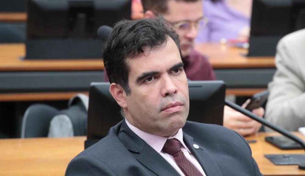 Ricardo Ayres: 
