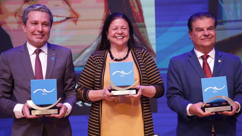 Parlamentares são premiados em Diplomacia Cidadã; veja os escolhidos.