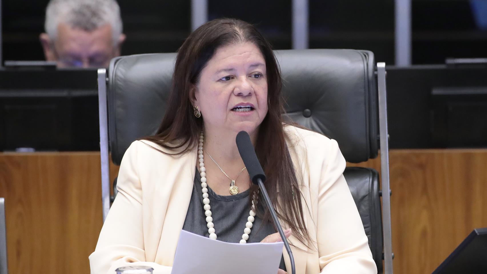 Proposta é de autoria de Laura Carneiro. Deputada ressalta que os primeiros anos são decisivos para a formação integral das crianças.