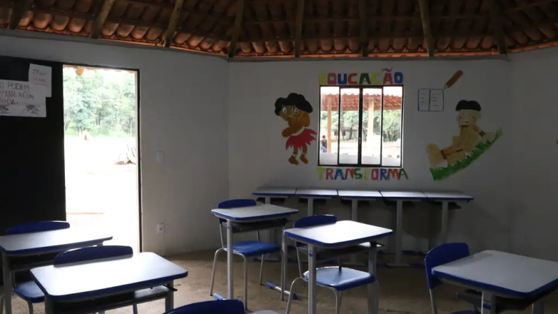 Durante deliberação na Comissão de Educação, Célia pontuou que a escola 