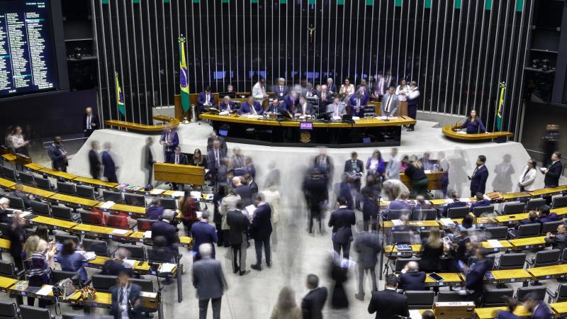 Plenário da Câmara: deputados não chegaram a acordo para votar proposta. 