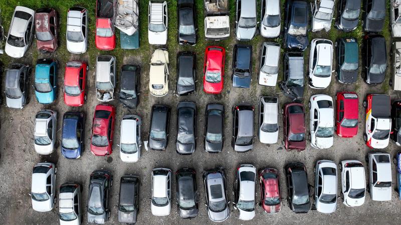 Veículos alterados pelo proprietário sem autorização do Departamento de Trânsito também podem ser retidos.