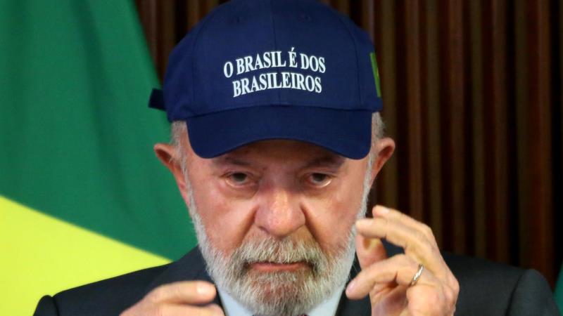 Governo Lula propõe salário mínimo de R$ 1.631 para 2026, mantendo valorização real acima da inflação.