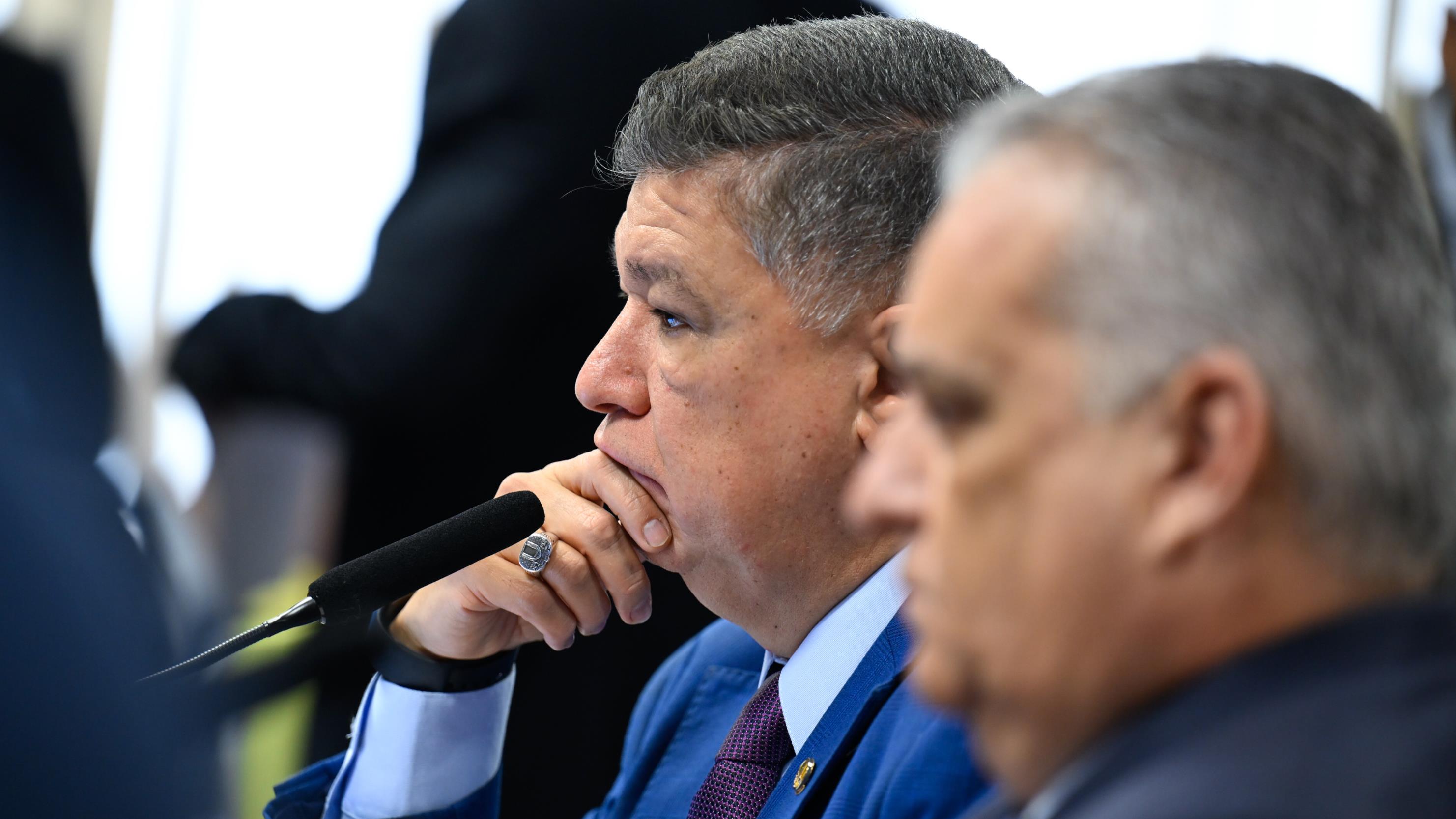 O presidente da CPMI do INSS, senador Carlos Viana.