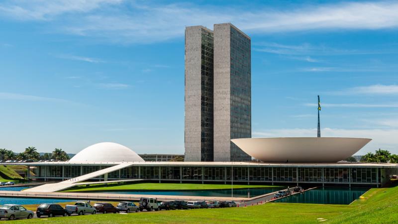 Parlamento tem chance de mostrar que pode mais do que alimentar crises artificiais e buscar responder às urgências da população.
