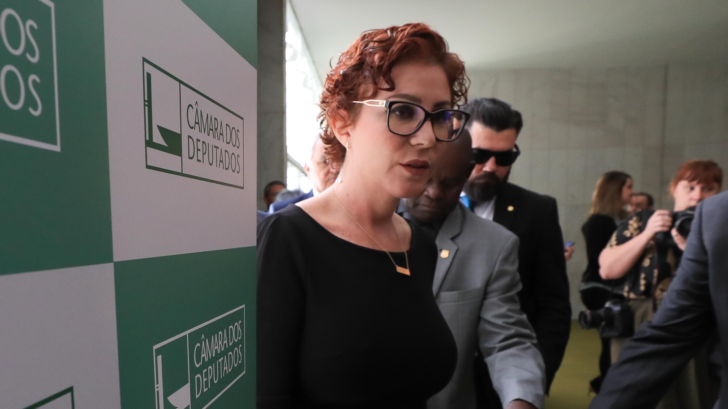 Carla Zambelli foi a última deputada condenada pelo Supremo no exercício do mandato. Ela está presa na Itália, para onde fugiu para escapar da pena imposta pelos ministros.