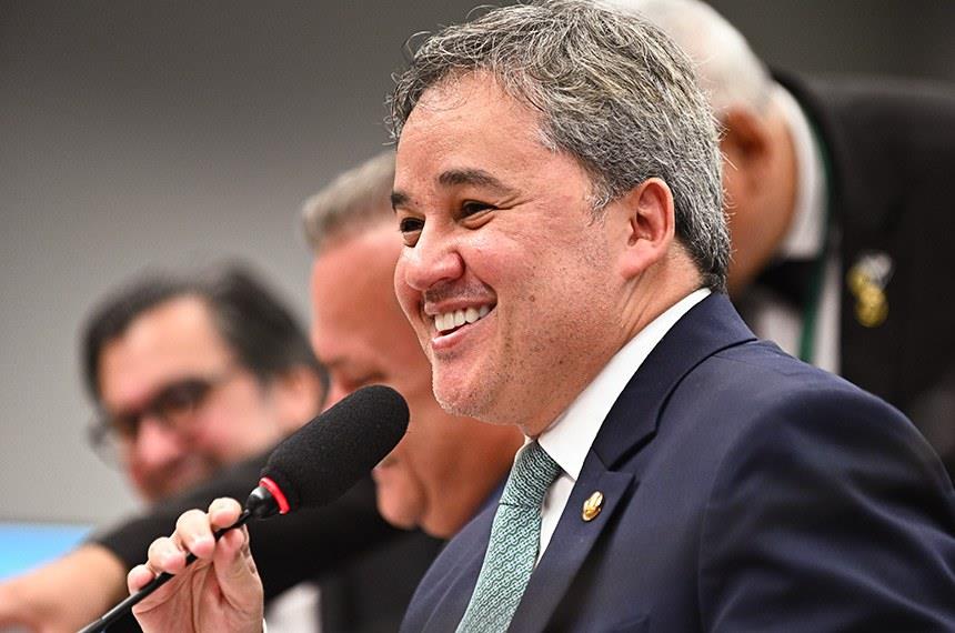 Efraim Filho é o relator do projeto, que pode ser votado nesta semana pelos senadores.