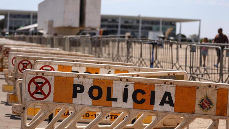 Esplanada vive dias de forte esquema de segurança para evitar repetição dos ataques de 8 de janeiro durante o julgamento de Bolsonaro.