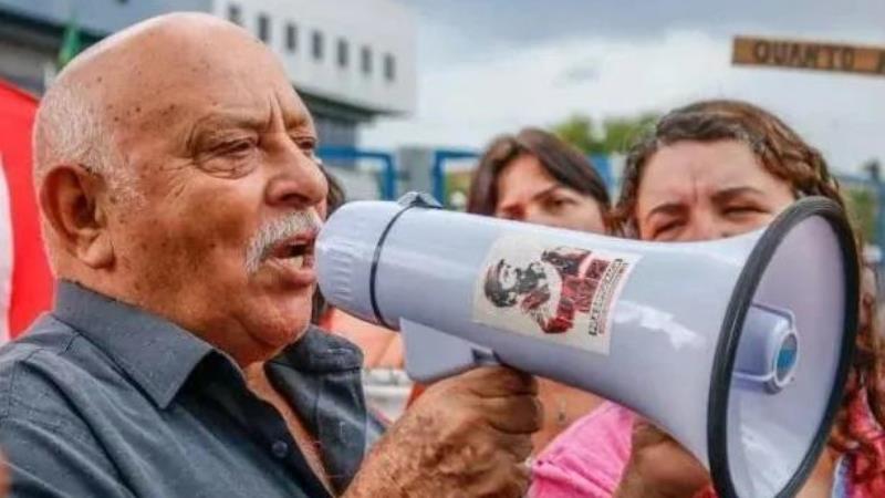 Frei Chico em ato pela soltura de Lula, quando o petista estava preso em Curitiba.