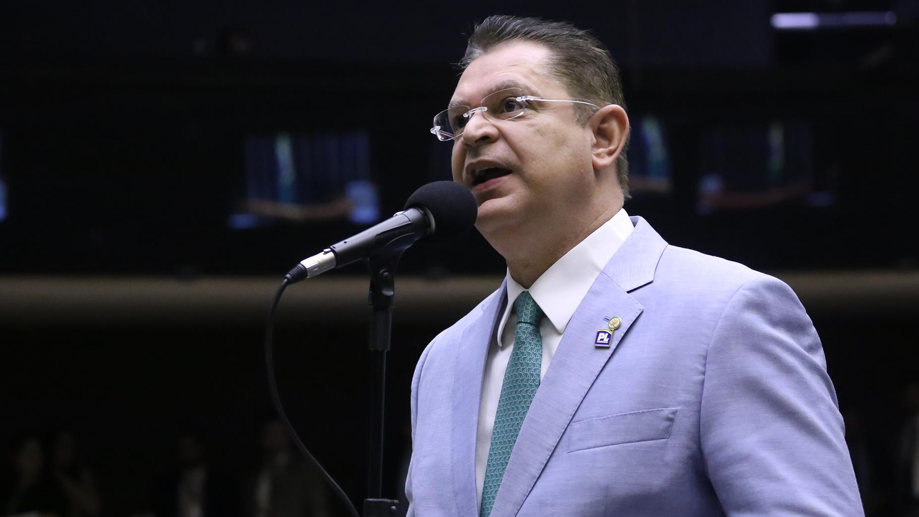 Sóstenes rejeita anistia sem Jair Bolsonaro.