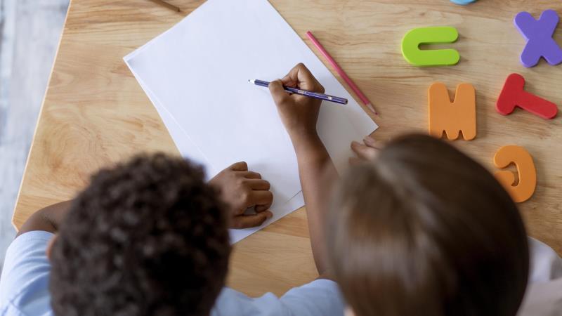 Da alfabetização ao digital tem-se muito a aprender sobre o ensino infantil.