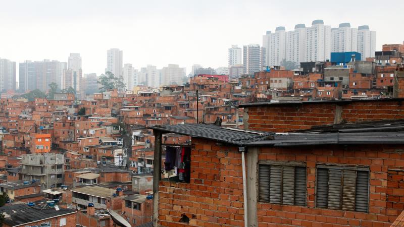 Operação em Paraisópolis expõe disputa sobre quem planeja São Paulo.