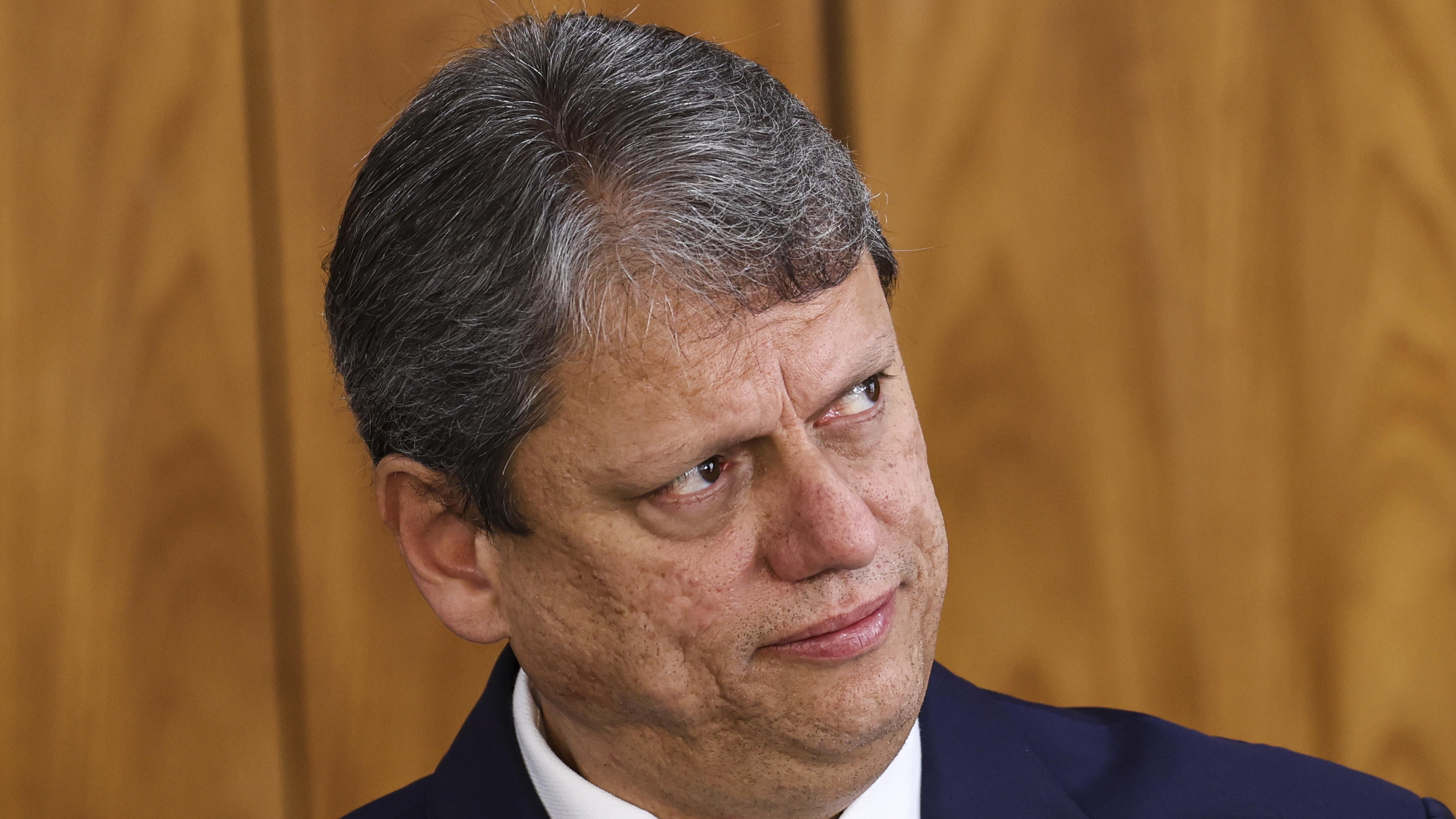 Governador aposta em pacto com ex-presidente para unir direita em 2026.