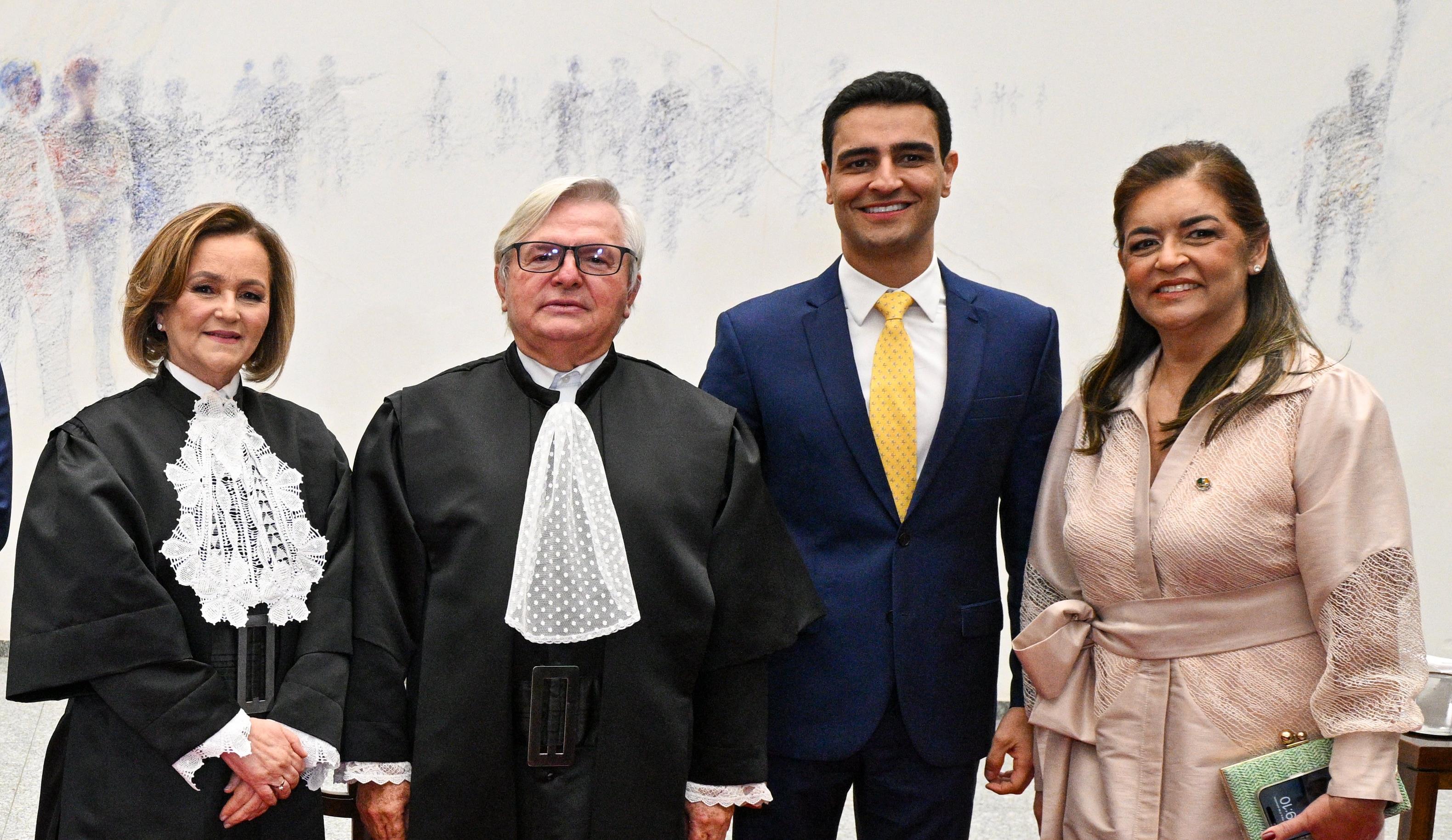 Posse de Marluce no STJ projeta JHC como ator central na política nacional.
