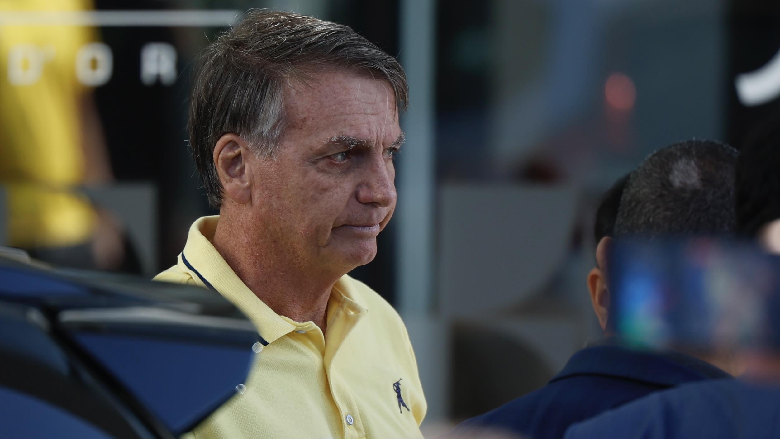 Prisão domiciliar foi decretada por descumprimento de cautelar imposta anterior.