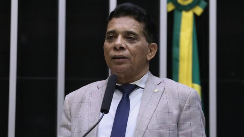 Texto inclui mudanças sugeridas pelo relator, deputado Roberto Monteiro Pai