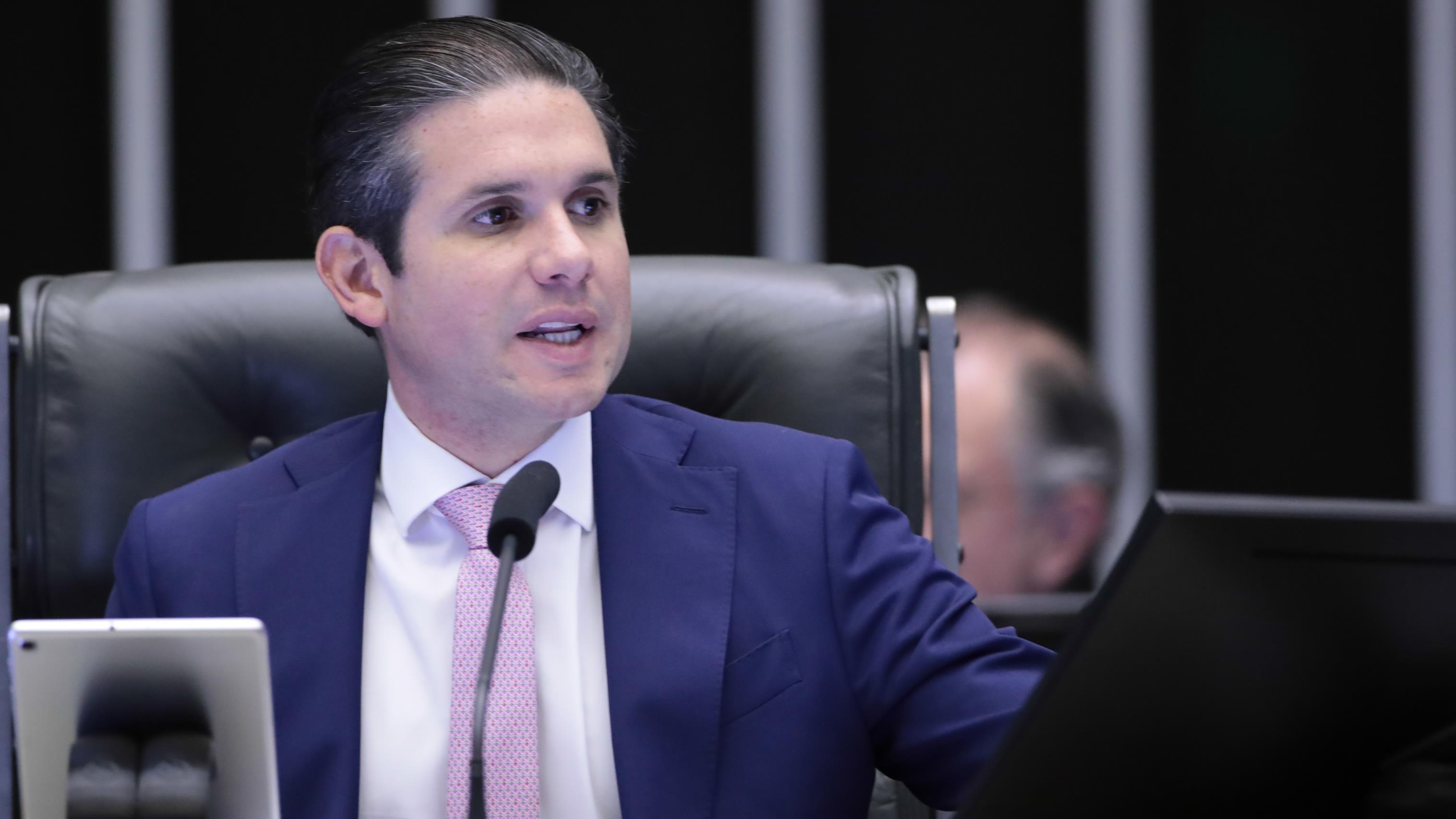 Anúncio de Hugo Motta foi feito após reunião com a ministra das Relações Institucionais, Gleisi Hoffmann.