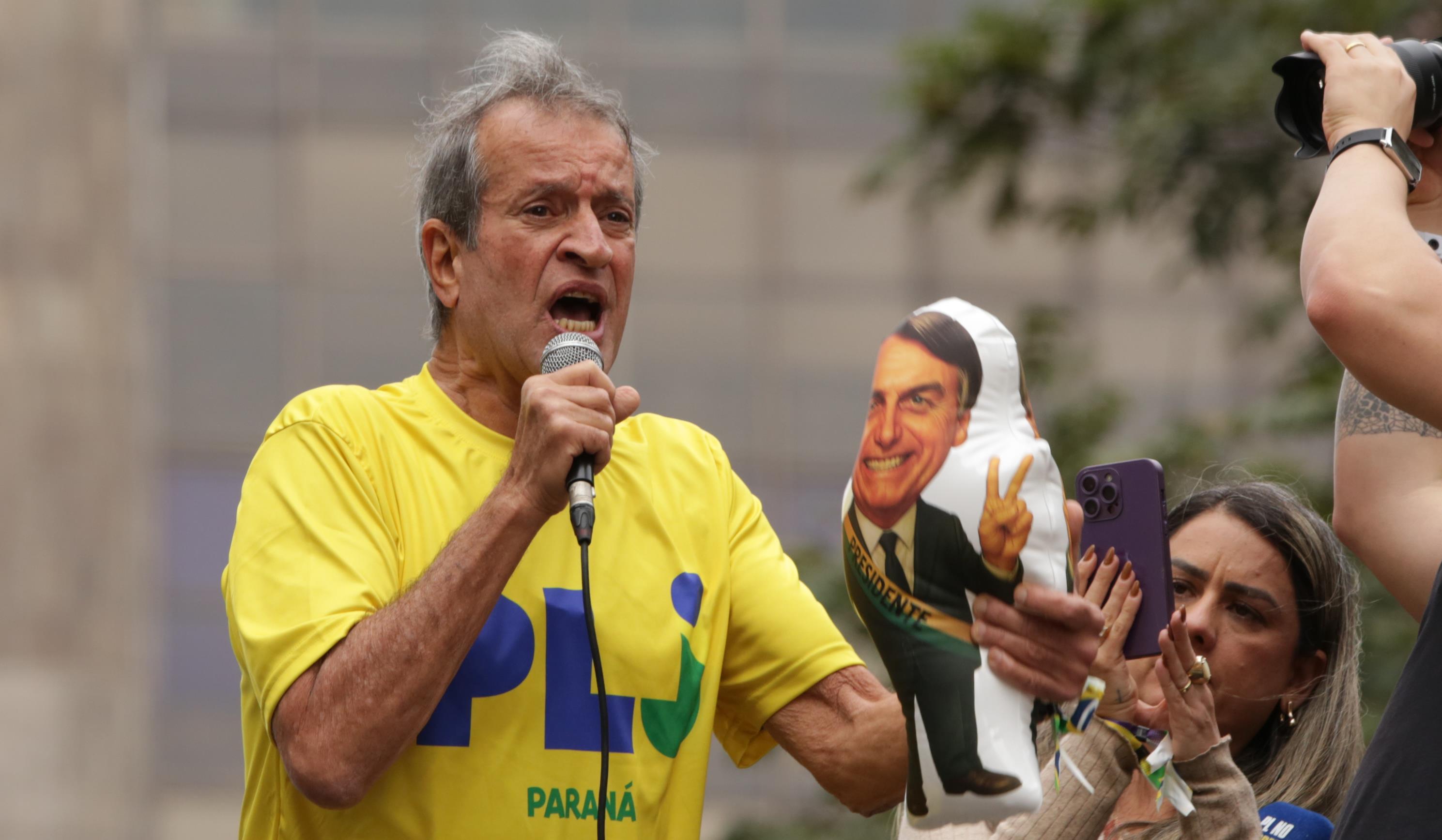 Não queríamos dar prejuízo ao país, mas não temos outra arma
