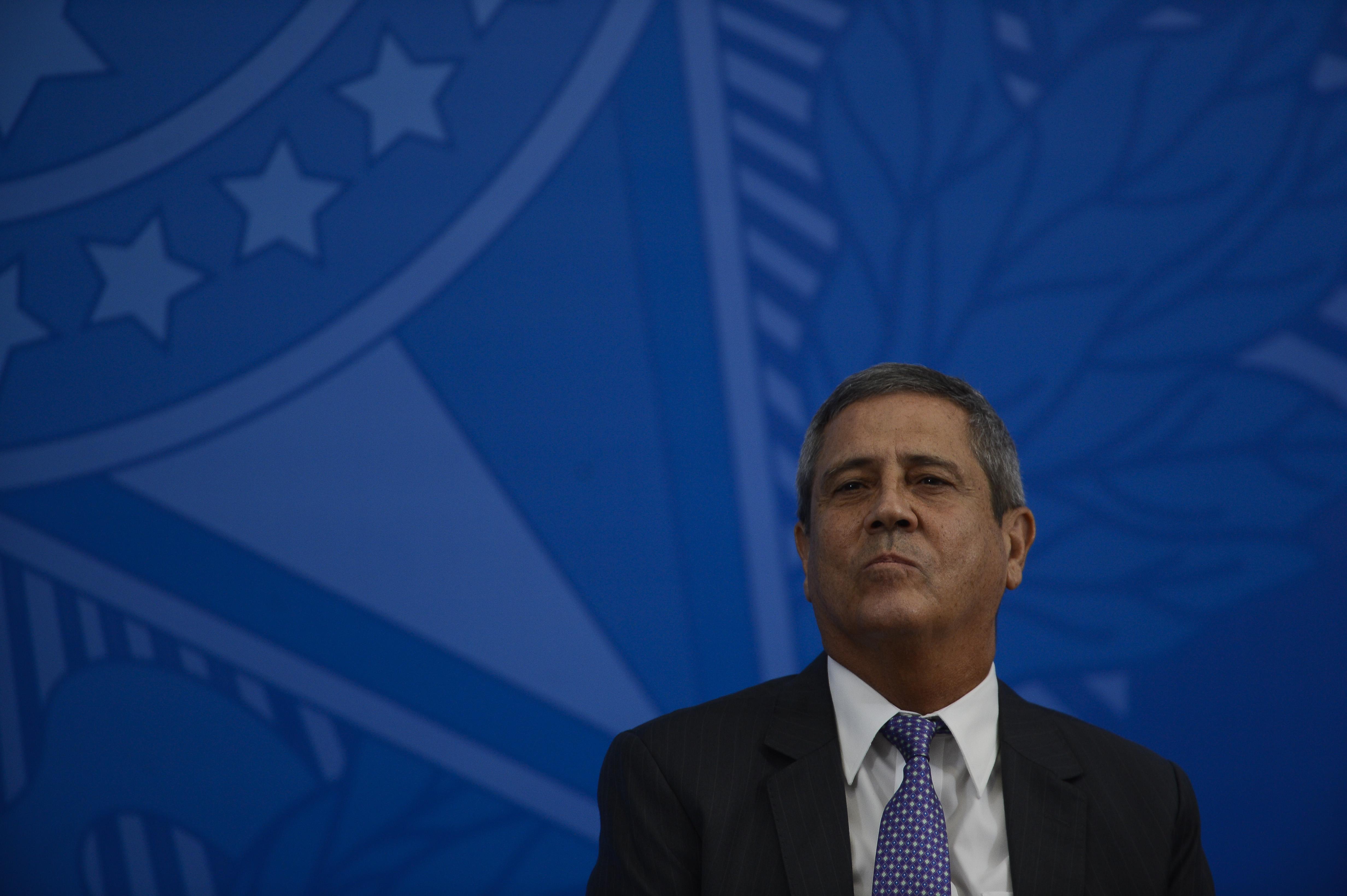Ministro Lux Fux votou pela condenação de Braga Netto por tentativa de abolição do Estado Democrático de Direito.