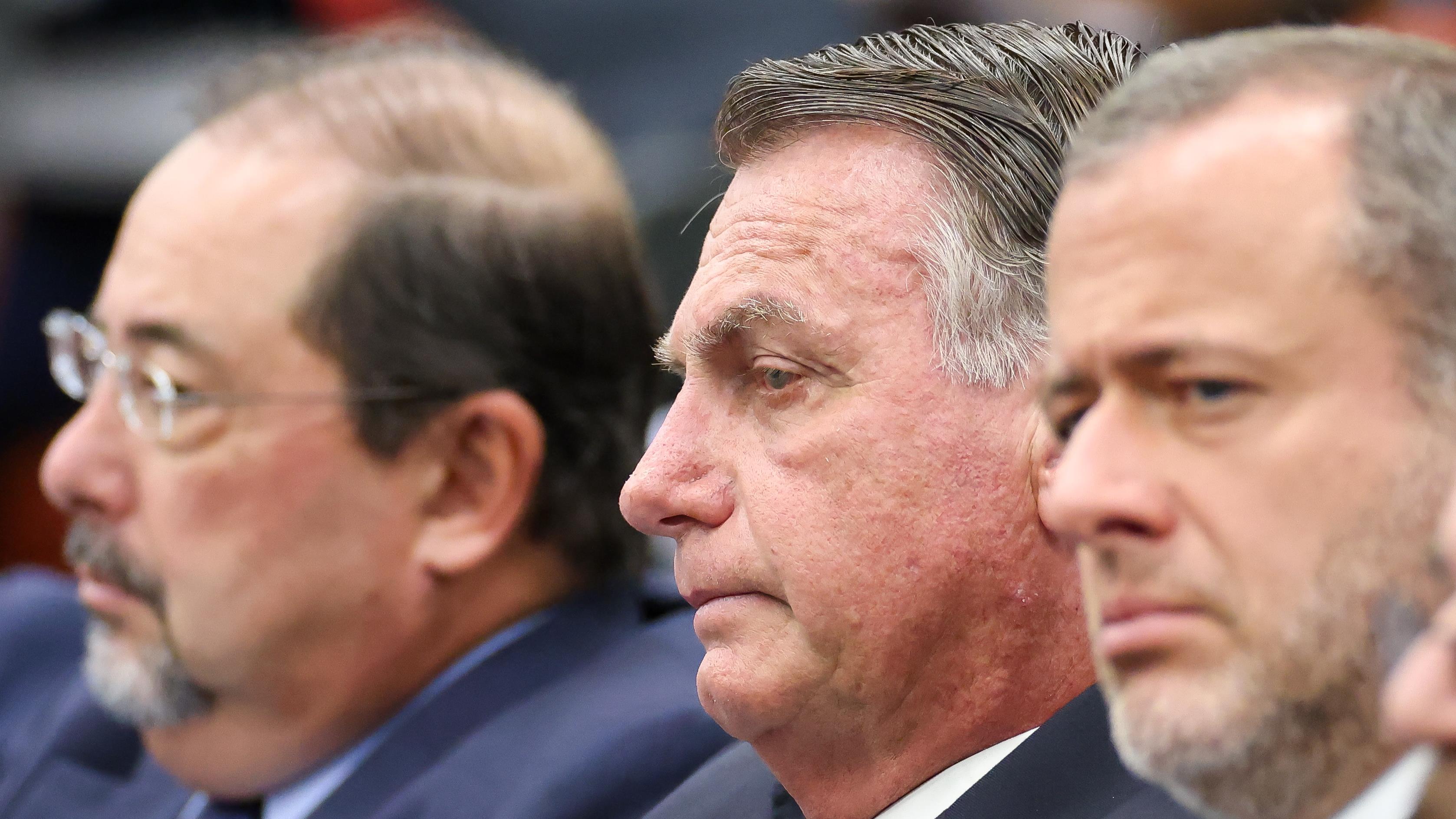 Absolver Bolsonaro seria reabrir a ferida da impunidade e fragilizar a democracia.