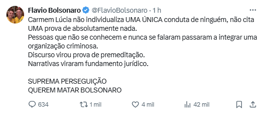 Flávio Bolsonaro acerca da ministra Cármen Lúcia.