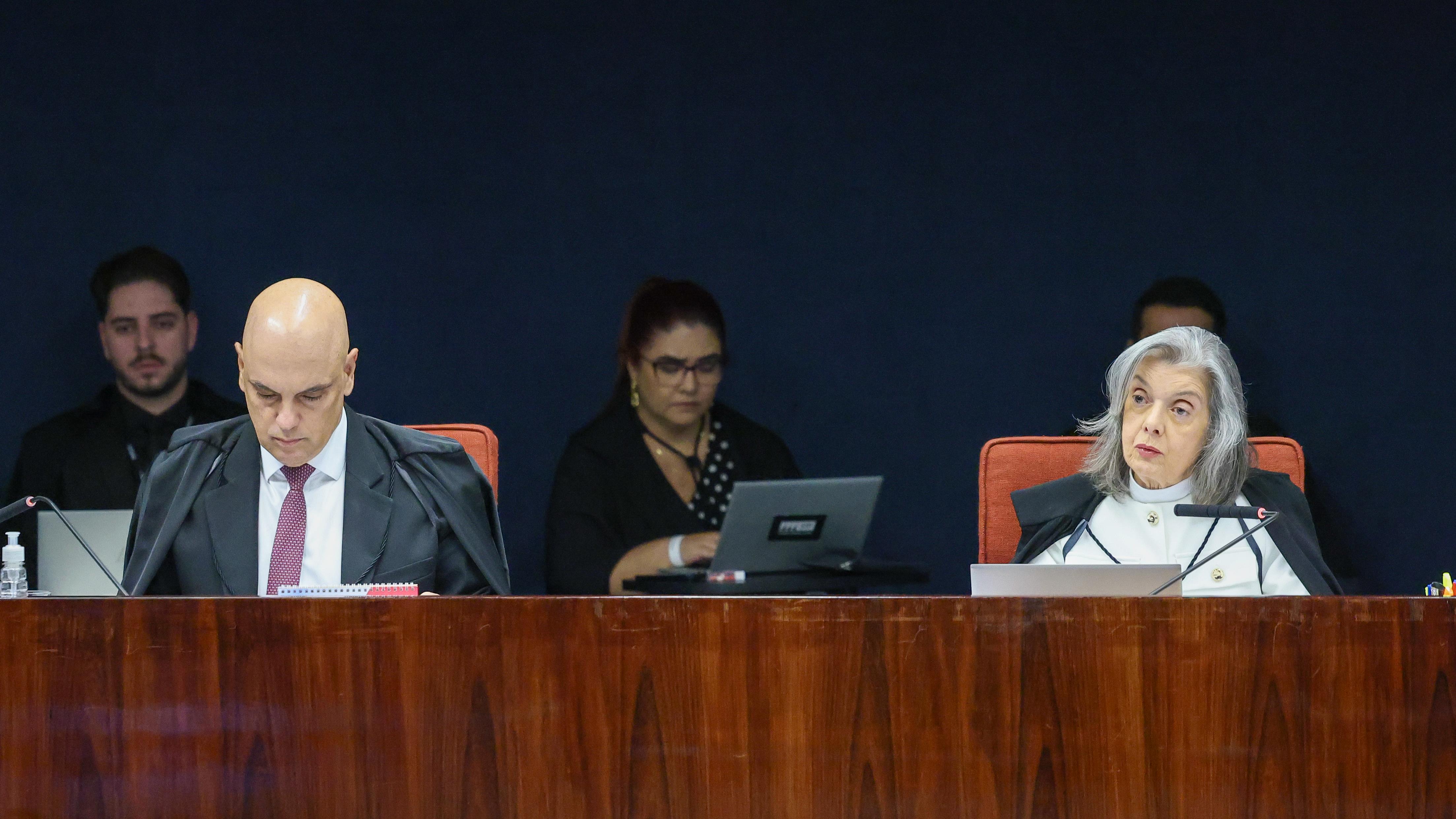 Cármen Lúcia acompanhou Moraes e rejeitou todas as preliminares alegadas pelas defesas.