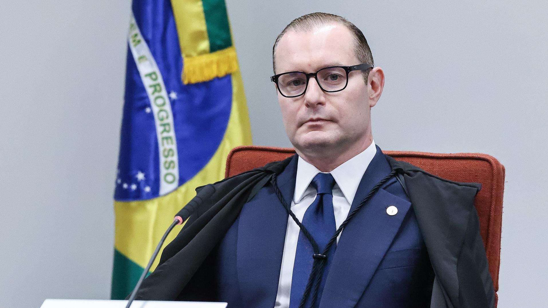 Zanin negou teses de cerceamento de defesa e confirmou legalidade da delação de Mauro Cid.