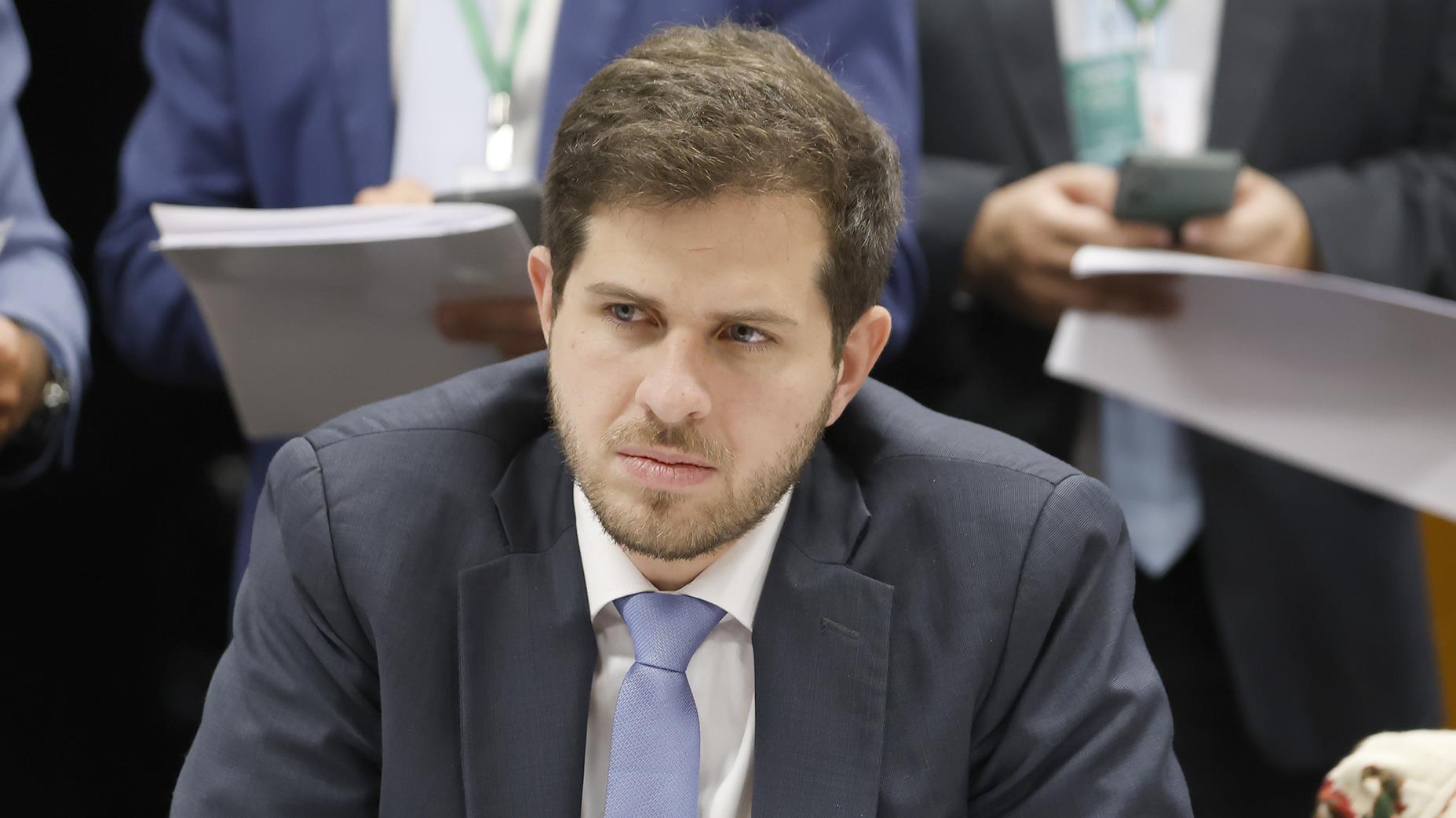 Pedro Campos, líder do PSB na Câmara, critica articulação do PL por anistia a Bolsonaro.
