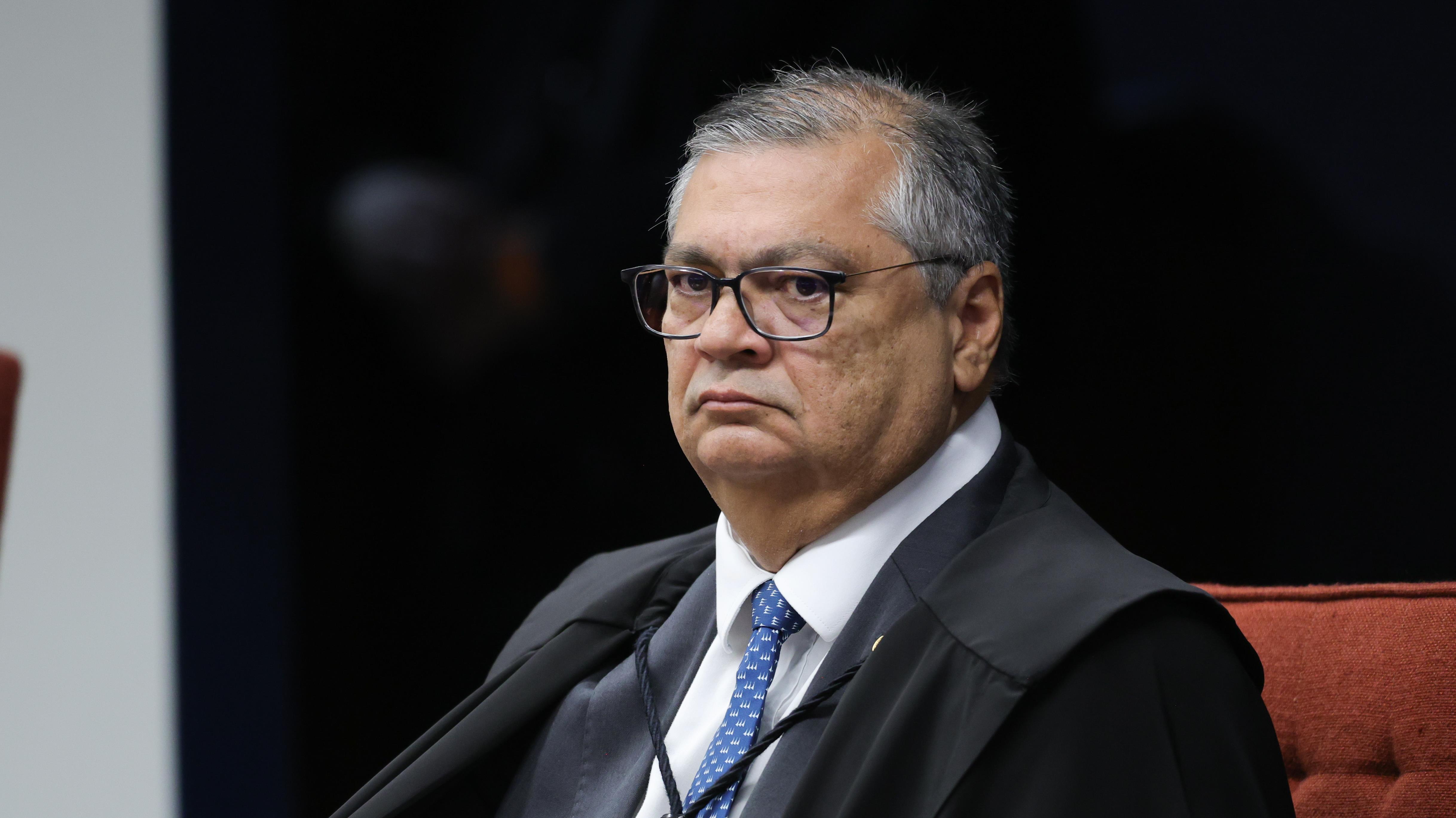 Ministro determinou que CGU siga investigando irregularidades em emendas parlamentares individuais.