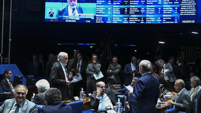 Plenário do Senado pode endurecer punição para venda ilegal de bebida a menores de idade.