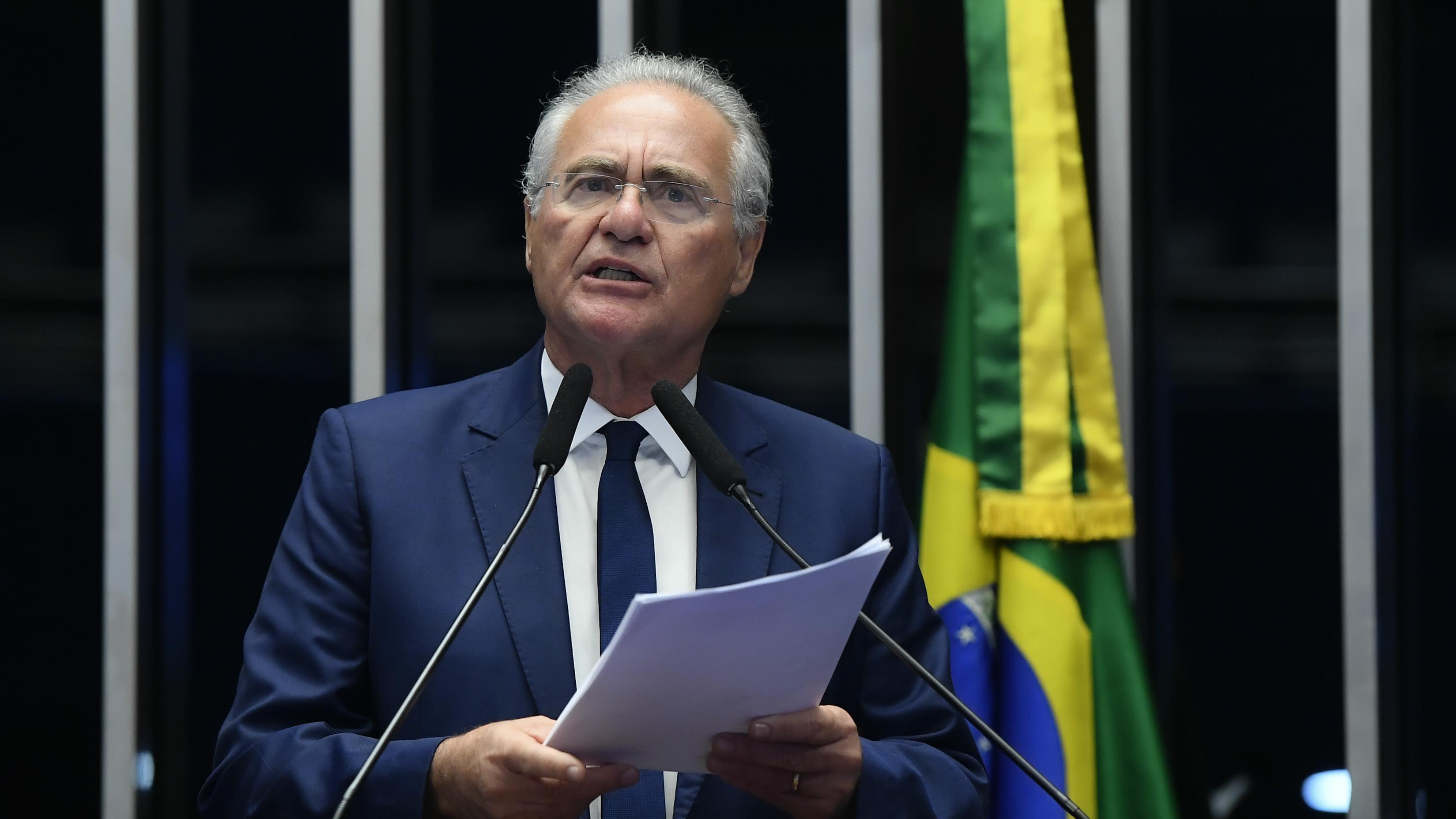 Renan Calheiros argumenta que o conteúdo da PEC é incompatível com o histórico do MDB.