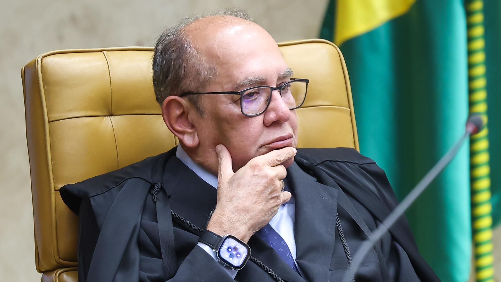 Gilmar solicitou informações ao Congresso e ao Planalto sobre impeachment de ministros.